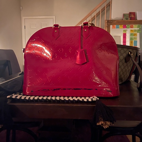 Louis Vuitton Vernis | Patent Alma MM bag overhaul. Pomme d’amore to black - Picture 5 of 5